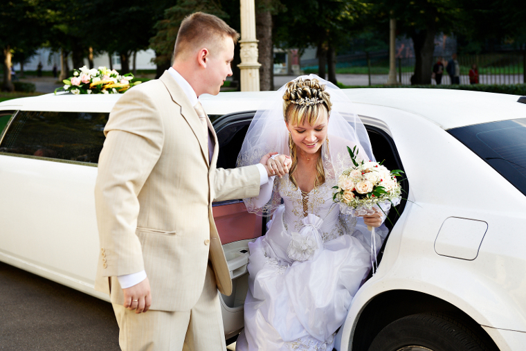 wedding transportation limo service Cleveland