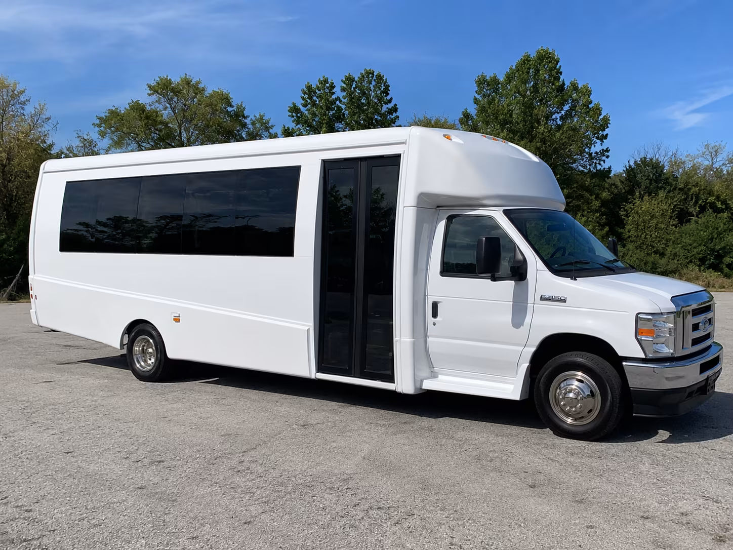 Cleveland Birthday, Sweet 16, & Quinceañera Transportation party bus exterior