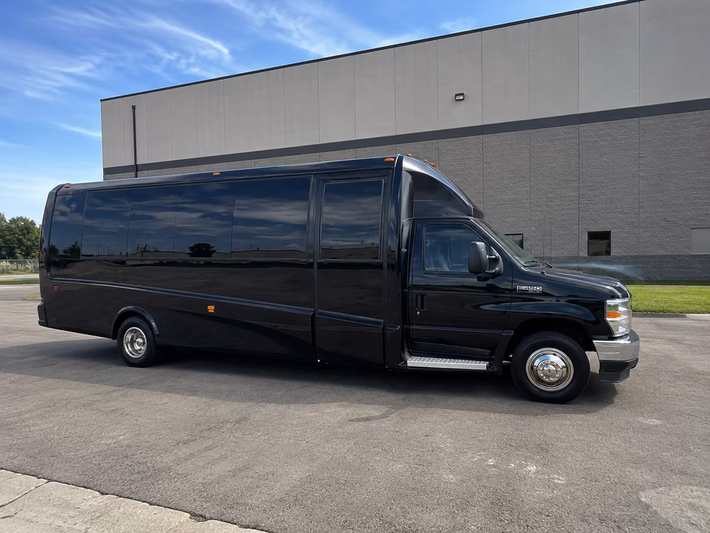 Cleveland Corporate Transportation party bus exterior