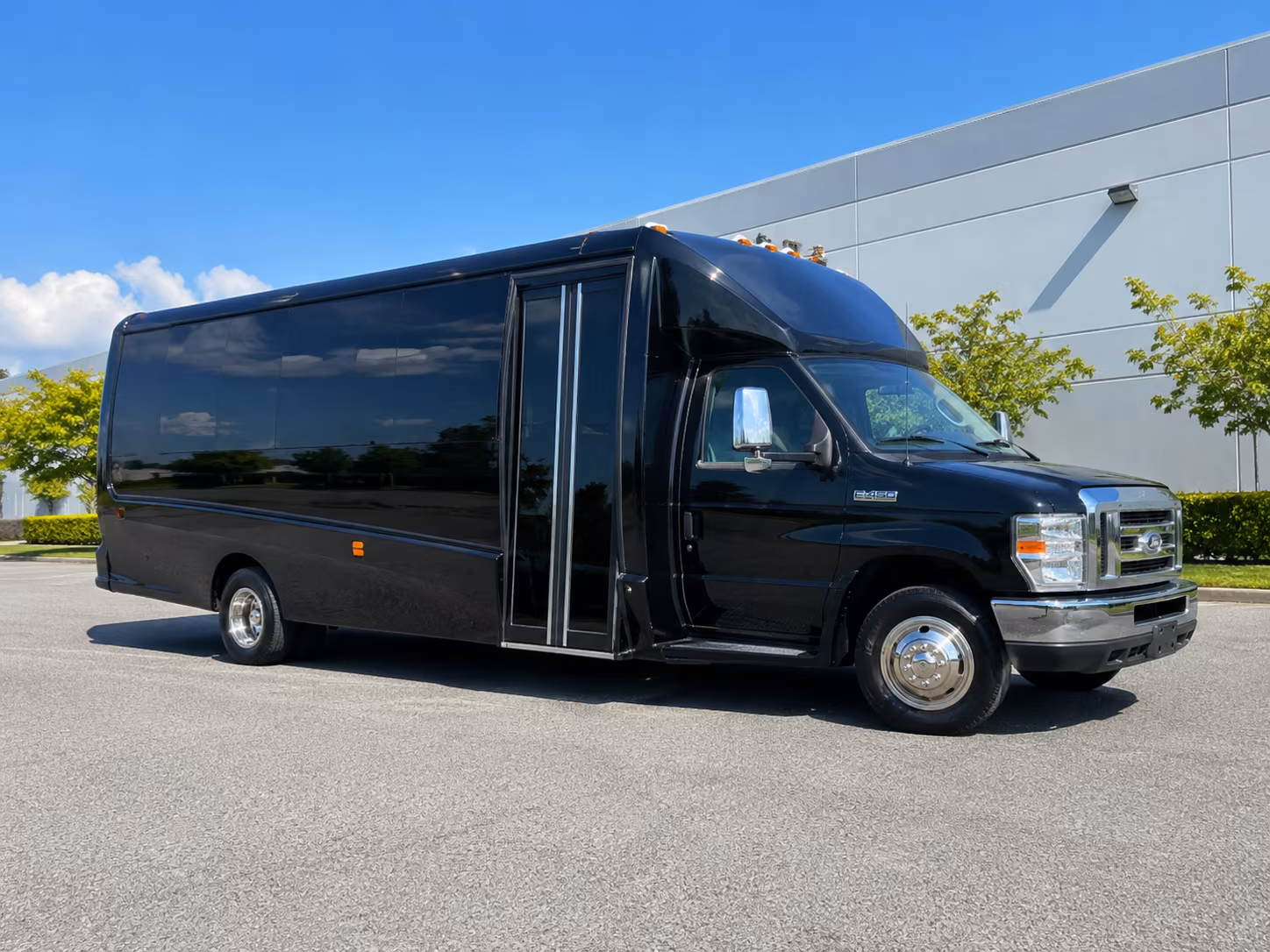 Cleveland Prom & Homecoming Transportation party bus exterior