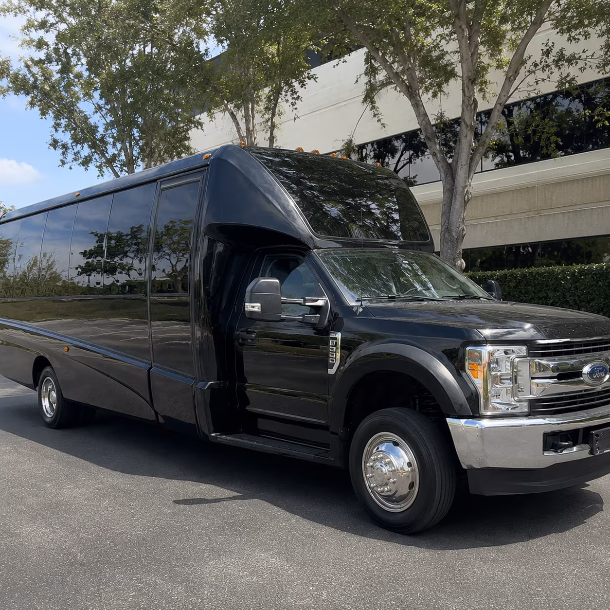 Cleveland Prom & Homecoming Transportation party bus exterior